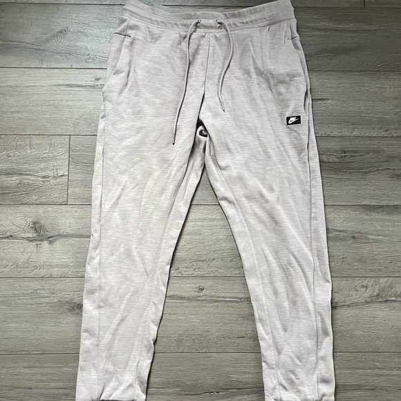 Nike joggers - Picture 3 of 3
